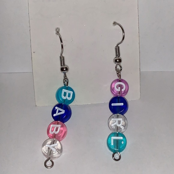 Letter earrings - Picture 1 of 2